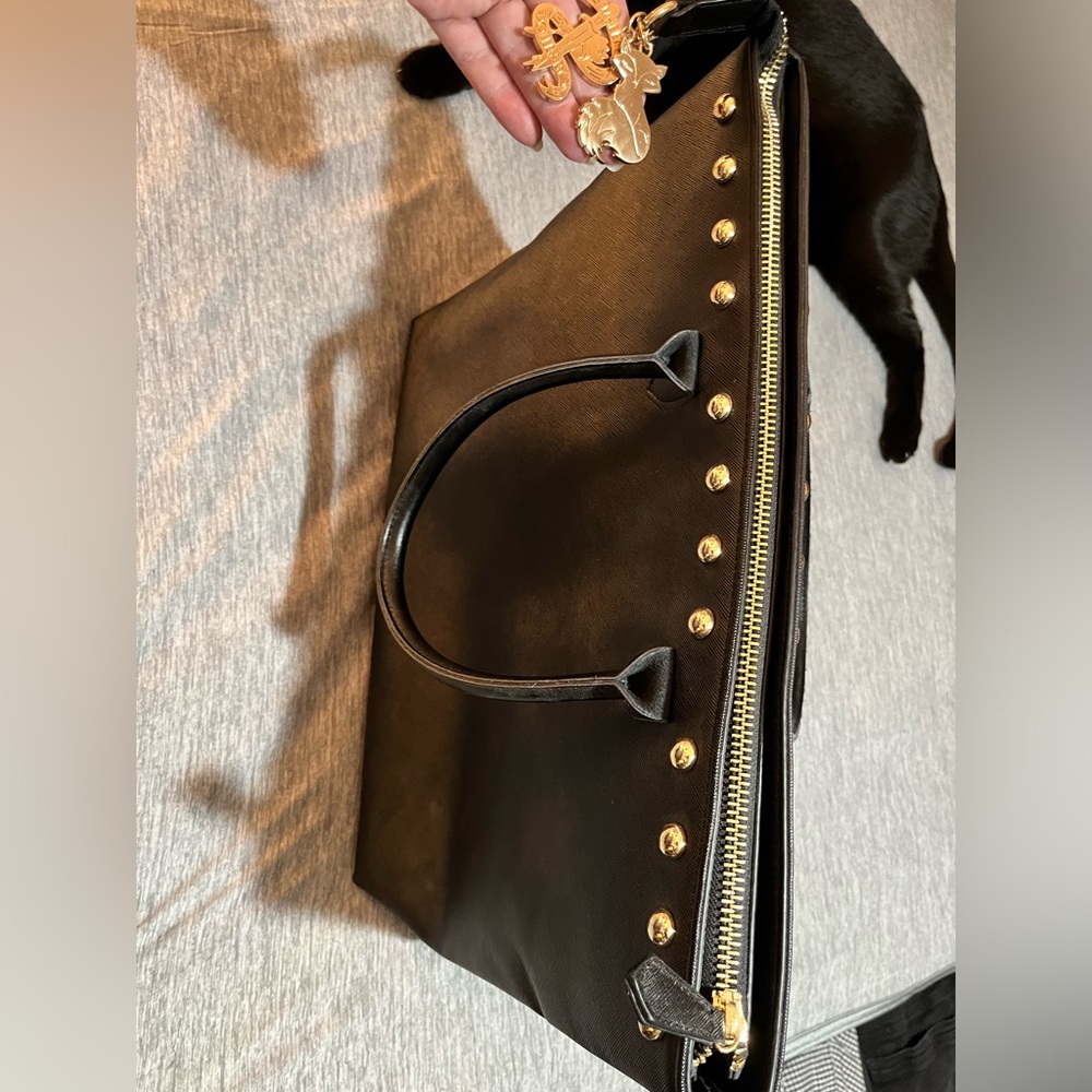 Wheels and Dollbaby- tote- black w/ studs, charms, zipper. Limited Edition. - Picture 5 of 6